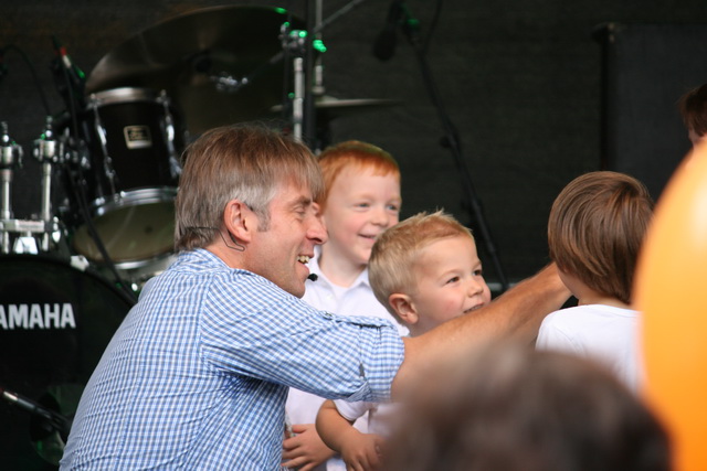 gal/2010/2010 Saitentwist Essen Original Moderation und Kinderbuehne 11.09/2010 Saitentwist 11.09. Moderation Essen Original HIrschlandplat 046.jpg